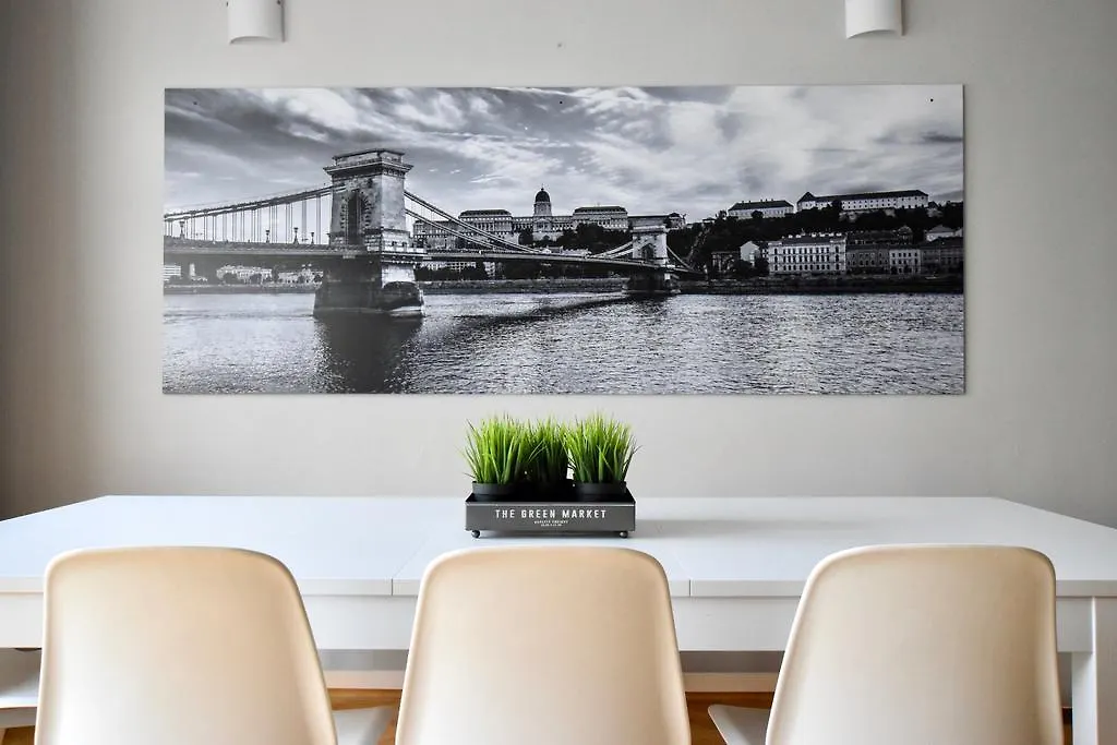 Standerd Apartment By Hi5 - Lovag Family Suites Budapest 0*,