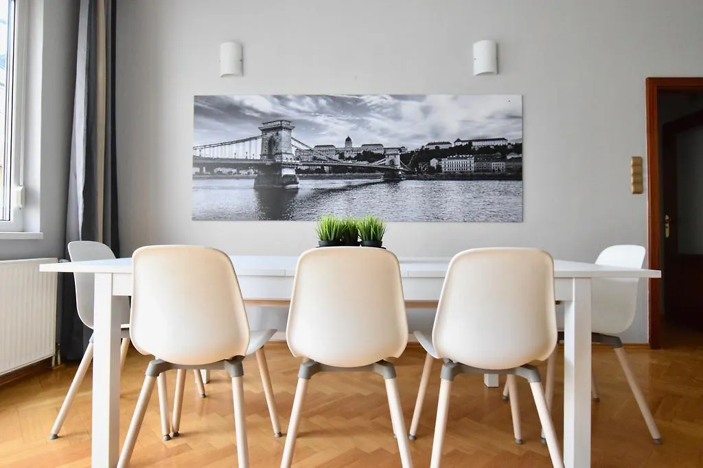 Standerd Apartment By Hi5 - Lovag Family Suites Budapest