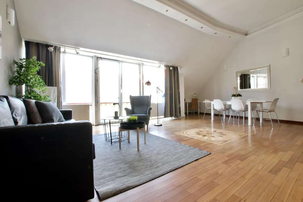 Standerd Apartment By Hi5 - Lovag Family Suites Budapest 0*,  Hungary