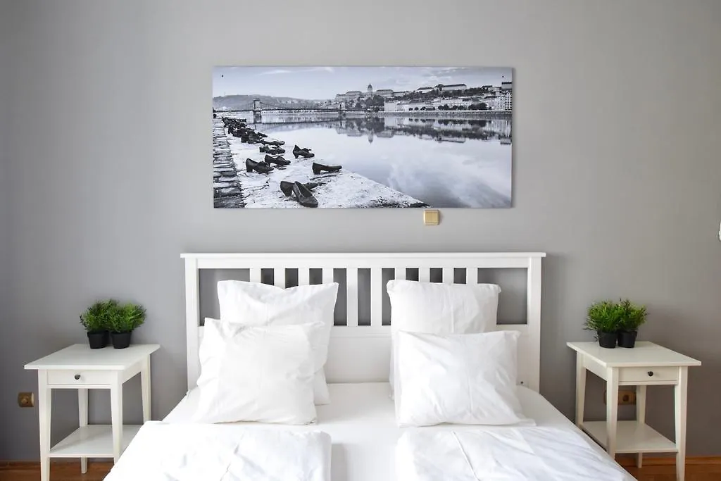 Standerd Apartment By Hi5 - Lovag Family Suites Budapest