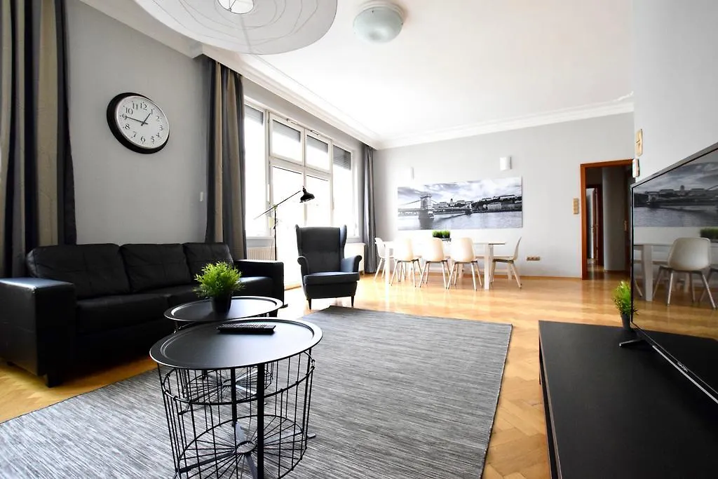 Standerd Apartment By Hi5 - Lovag Family Suites Budapest